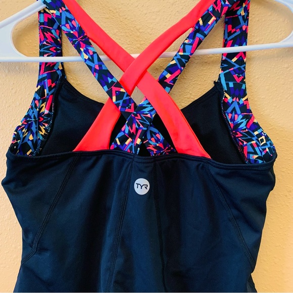 TYR Tankini Swim Top, Size S(4/6) - Picture 3 of 8